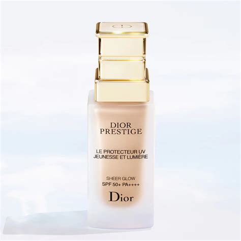 Dior Prestige Le Protecteur UV Jeunesse et Lumière Sheer Glow .